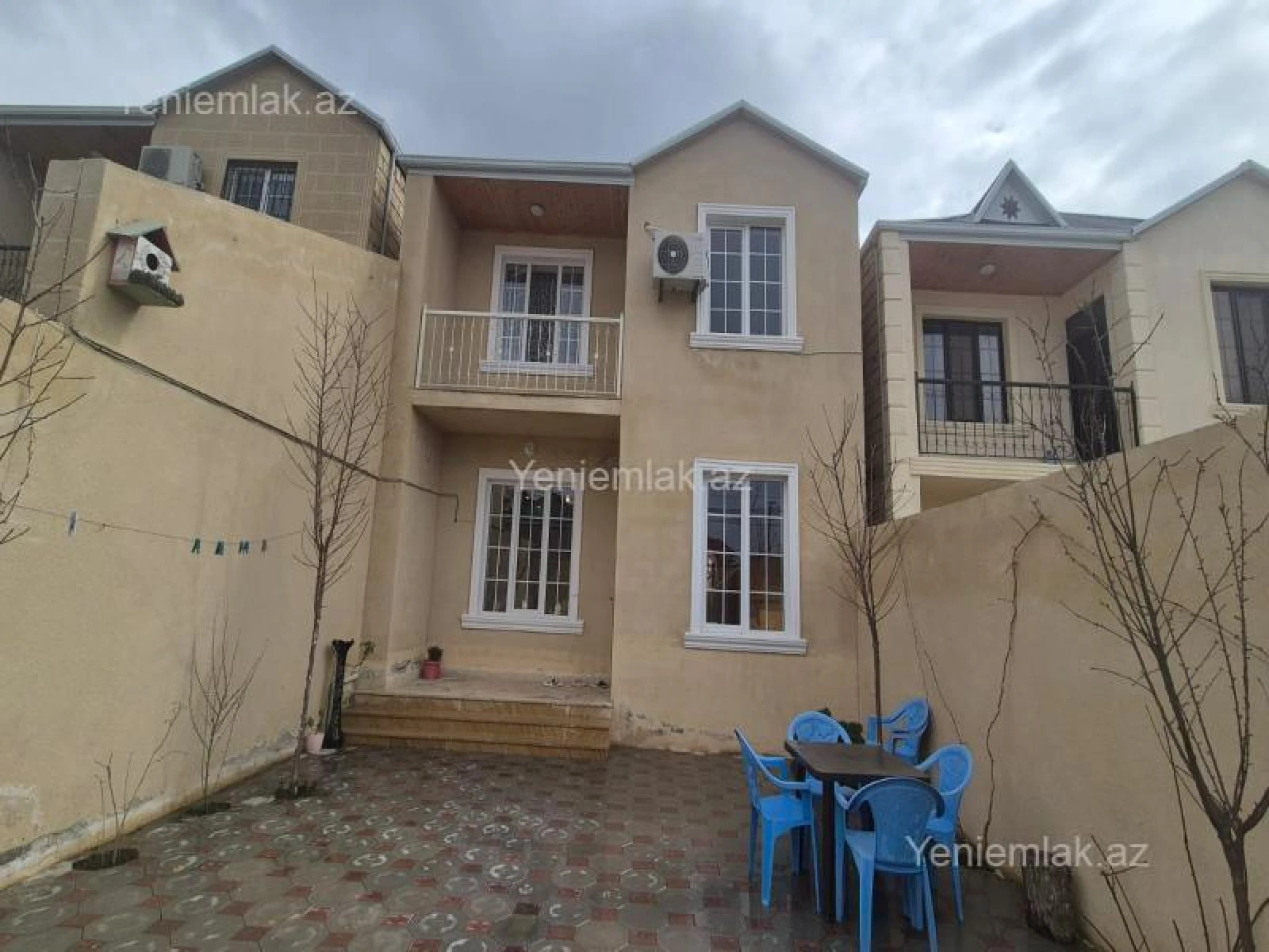 Satılır 4 otaqlı həyət evi 140 m²