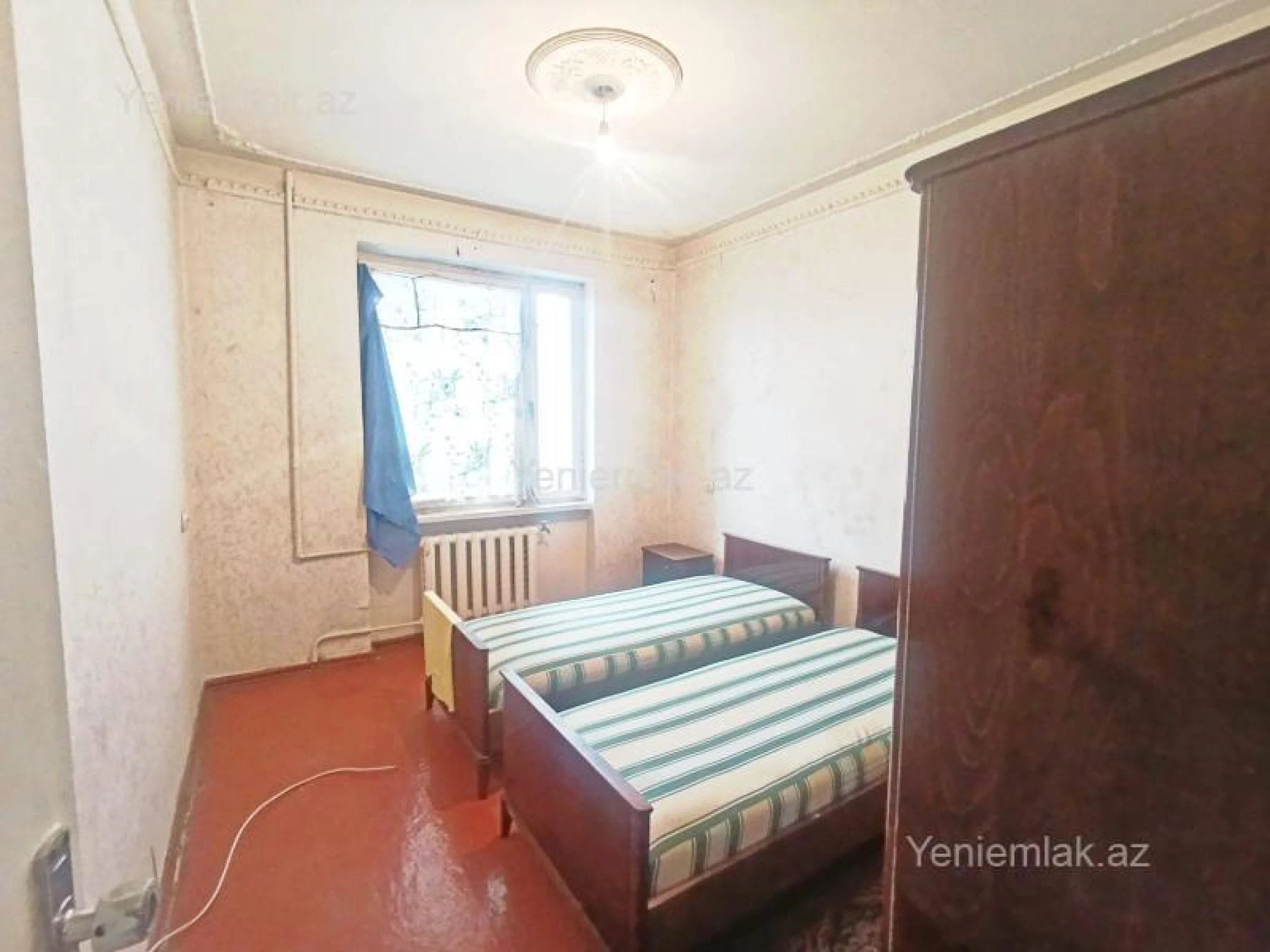 Satılır 3 otaqlı köhnə tikili 80 m²