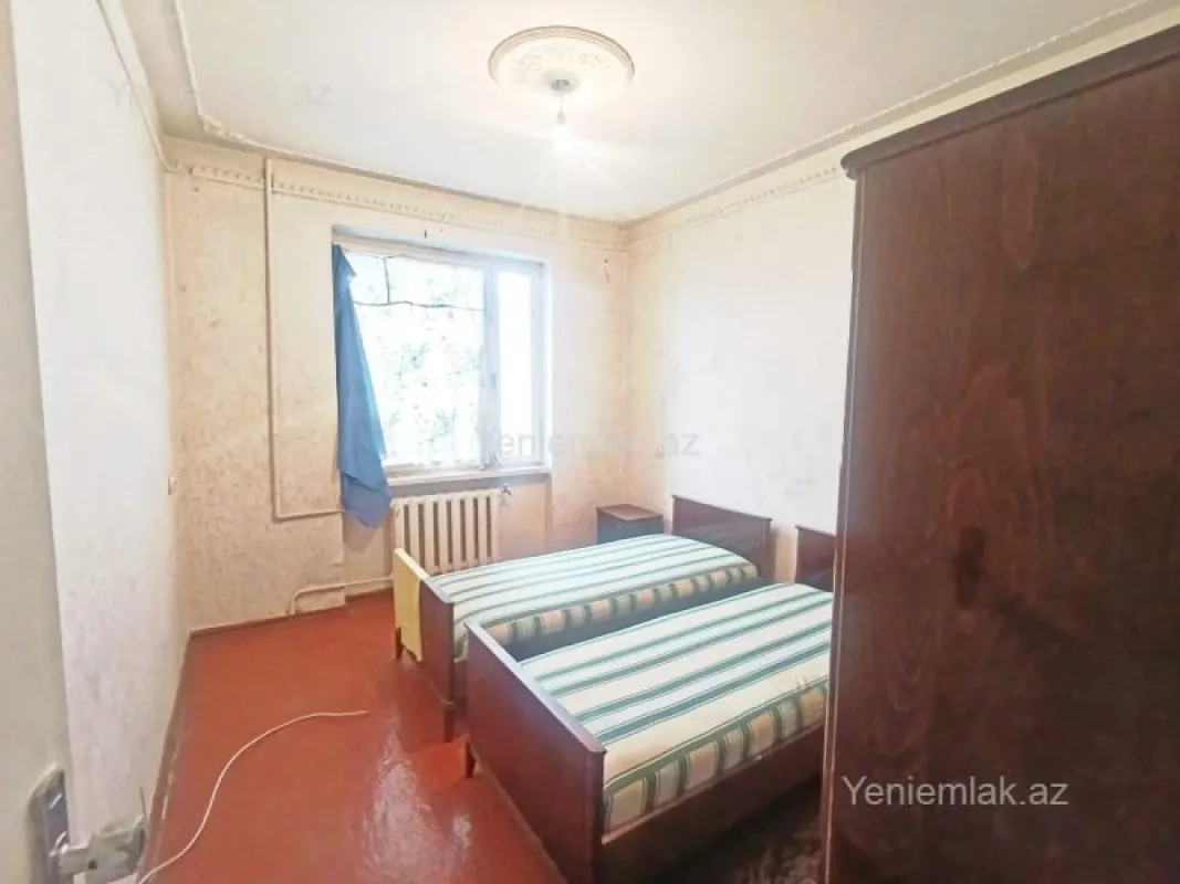 Satılır 3 otaqlı köhnə tikili 80 m²