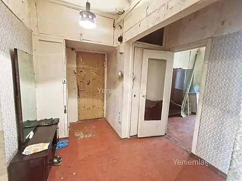Satılır 3 otaqlı köhnə tikili 80 m²