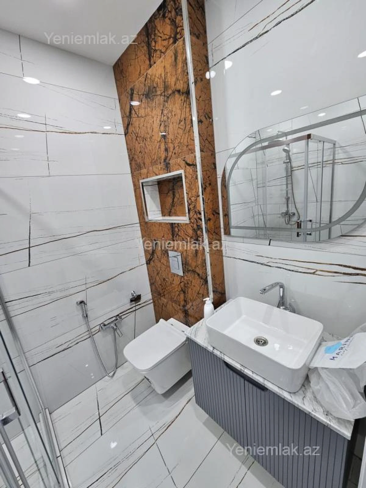 Satılır 2 otaqlı yeni tikili 60 m²