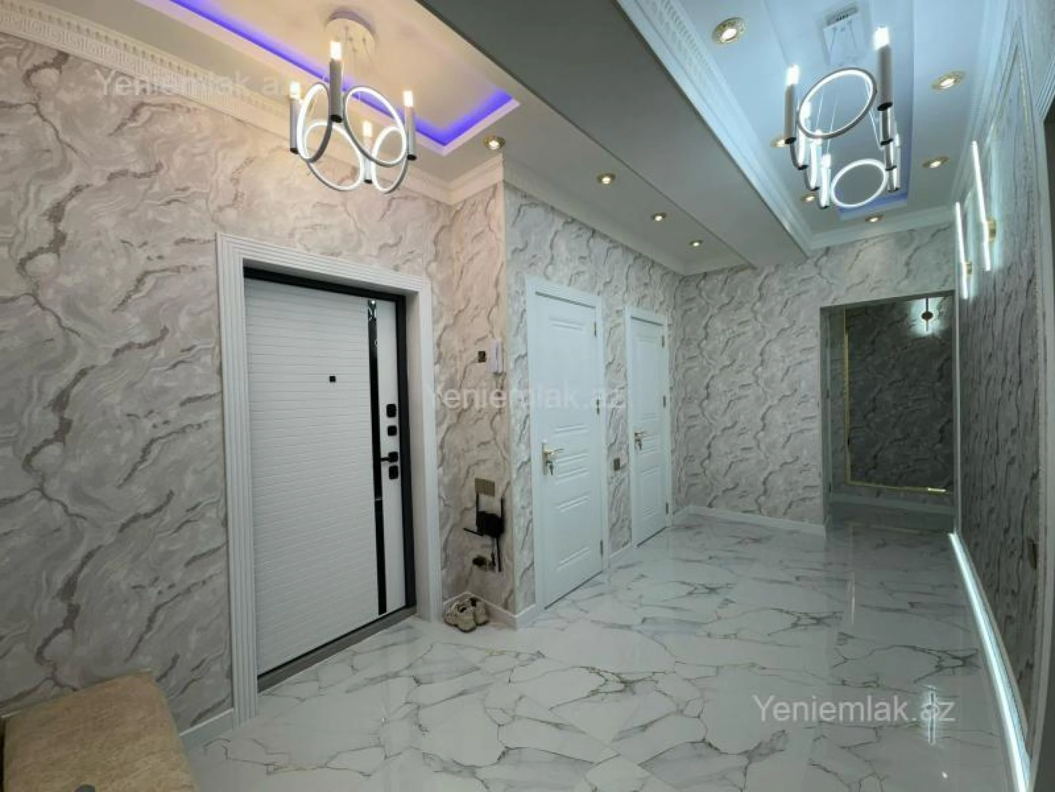 Satılır 3 otaqlı yeni tikili 100 m²