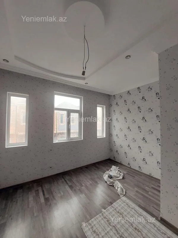 Satılır 3 otaqlı həyət evi 100 m²