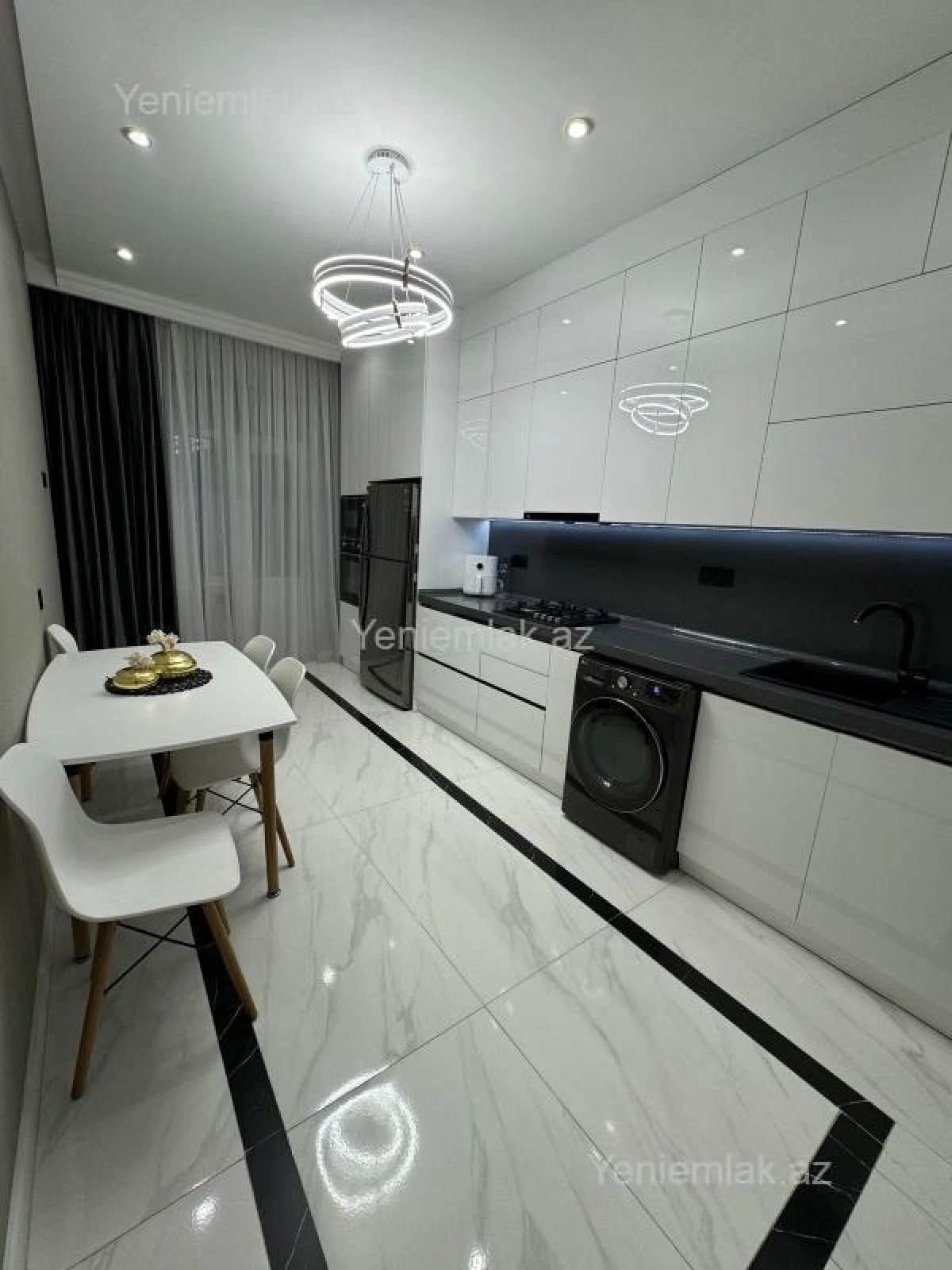 Satılır 2 otaqlı yeni tikili 85 m²