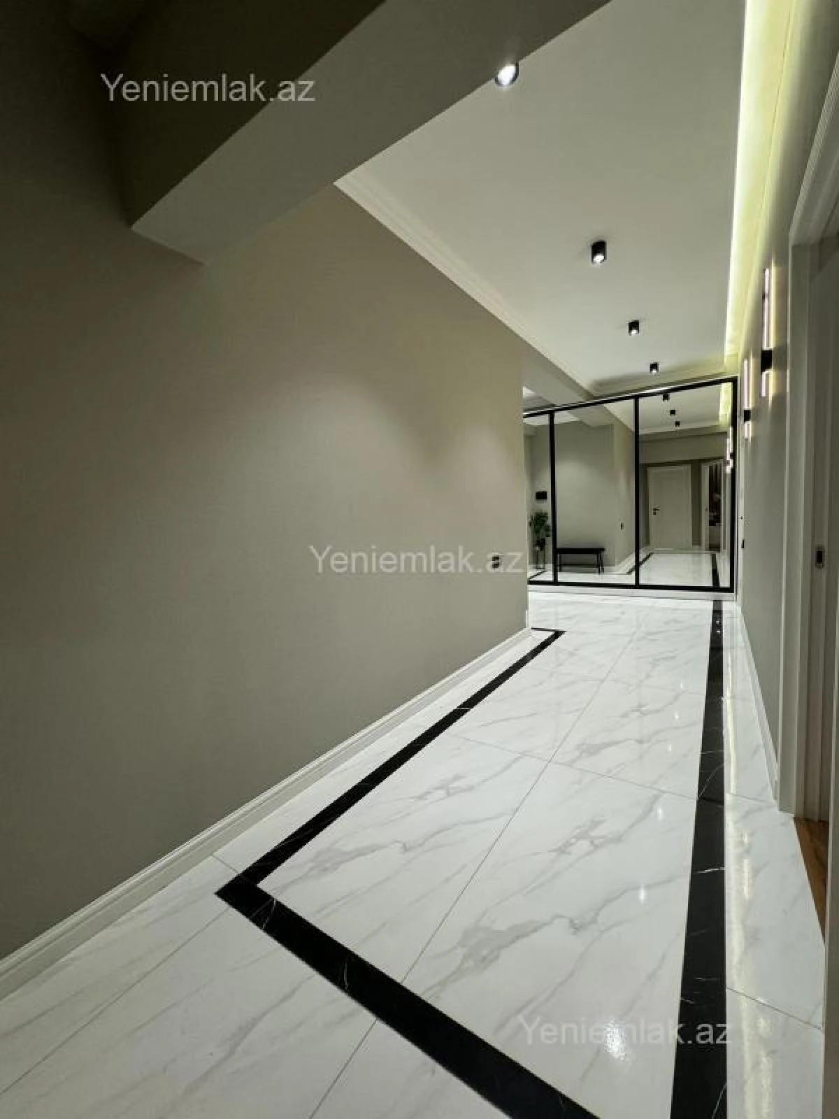 Satılır 2 otaqlı yeni tikili 85 m²