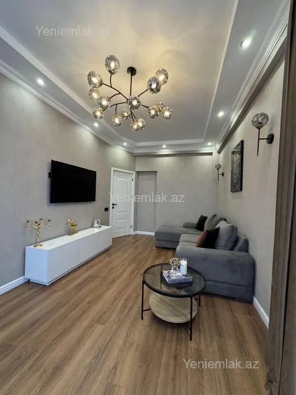 Satılır 2 otaqlı yeni tikili 85 m²