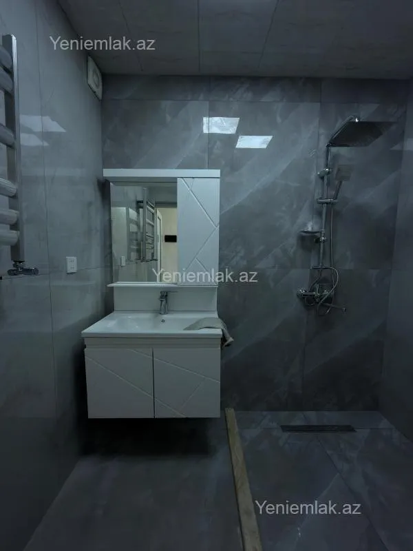 Satılır 3 otaqlı köhnə tikili 60 m²