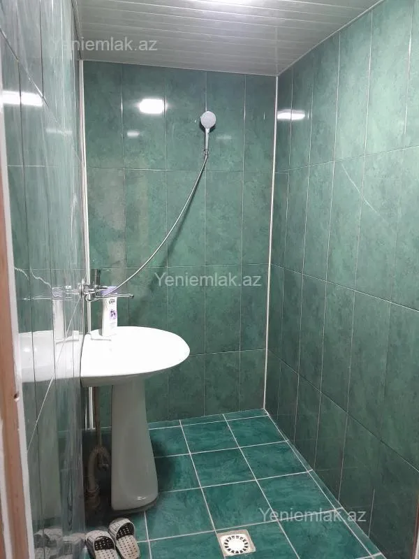 Satılır 2 otaqlı köhnə tikili 70 m²