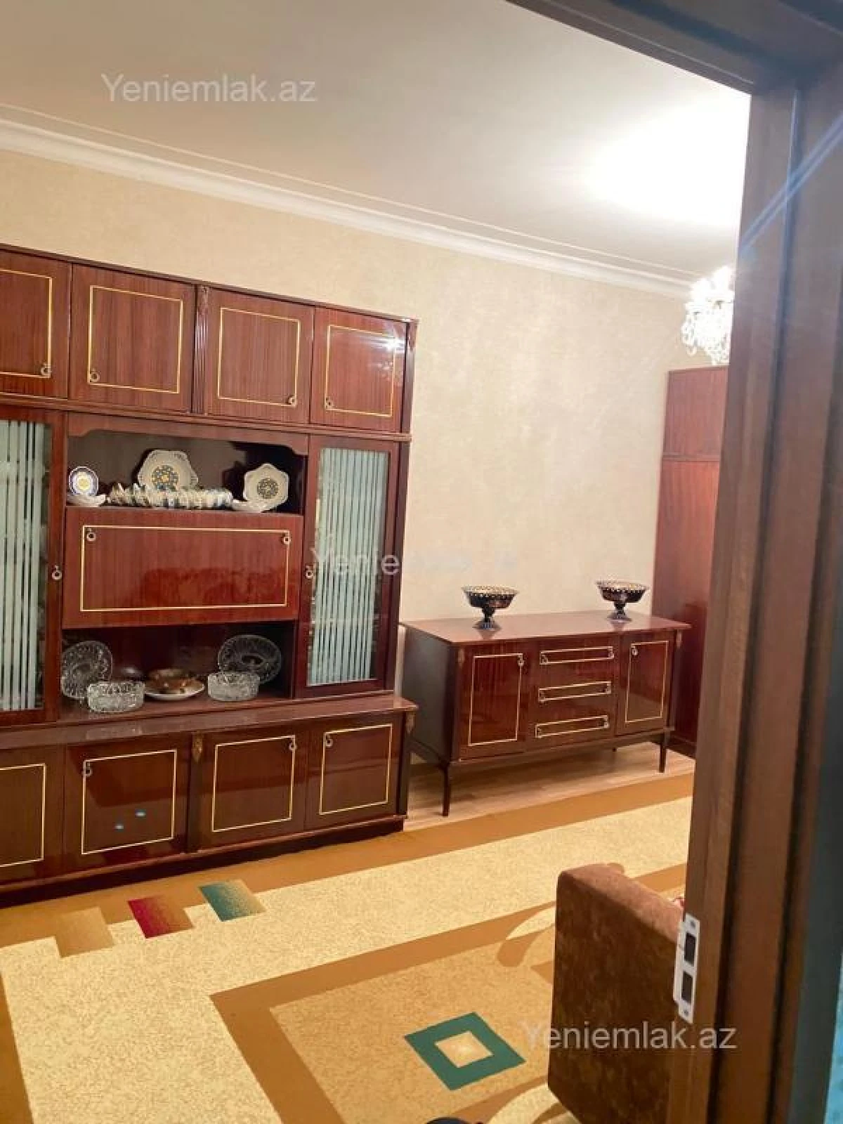 Satılır 4 otaqlı köhnə tikili 110 m²