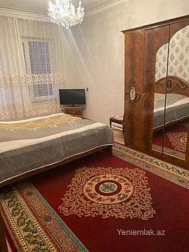 Satılır 4 otaqlı köhnə tikili 110 m²