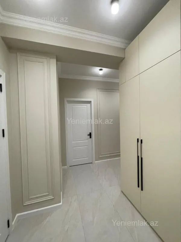 Satılır 3 otaqlı yeni tikili 80 m²