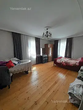 Satılır 6 otaqlı həyət evi 200 m²