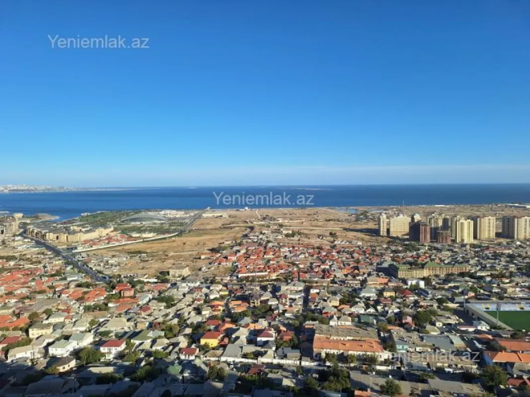 Satılır 10 otaqlı həyət evi 1000 m²