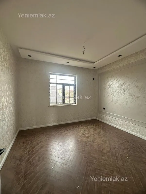 Satılır 6 otaqlı həyət evi 300 m²