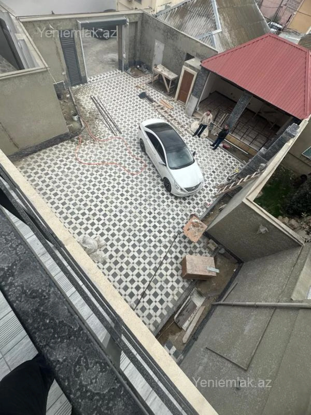 Satılır 6 otaqlı həyət evi 300 m²