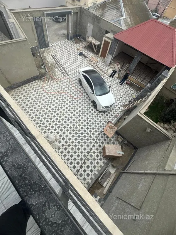 Satılır 6 otaqlı həyət evi 300 m²
