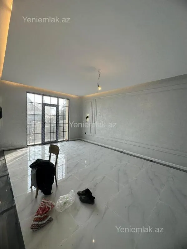 Satılır 6 otaqlı həyət evi 300 m²