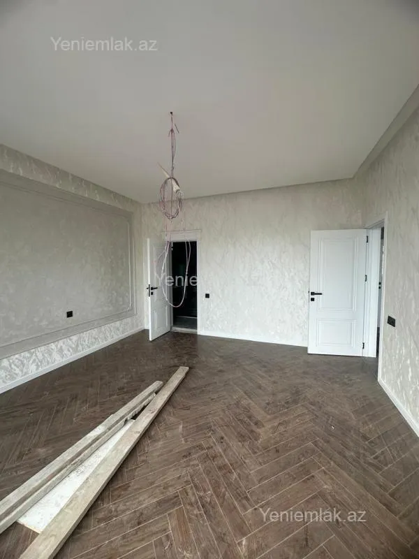 Satılır 6 otaqlı həyət evi 300 m²