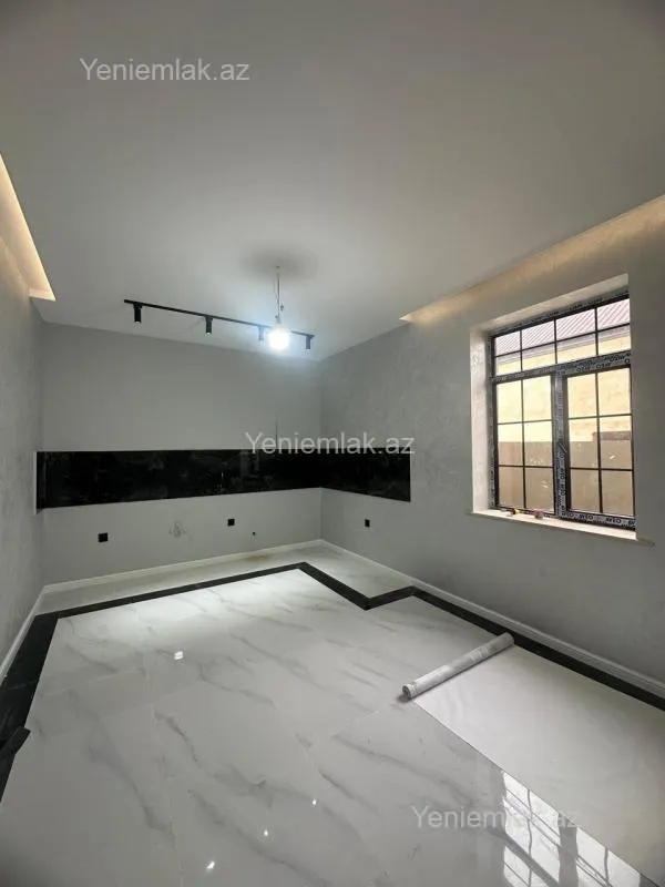Satılır 6 otaqlı həyət evi 300 m²