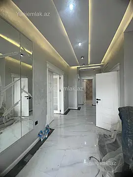 Satılır 6 otaqlı həyət evi 300 m²