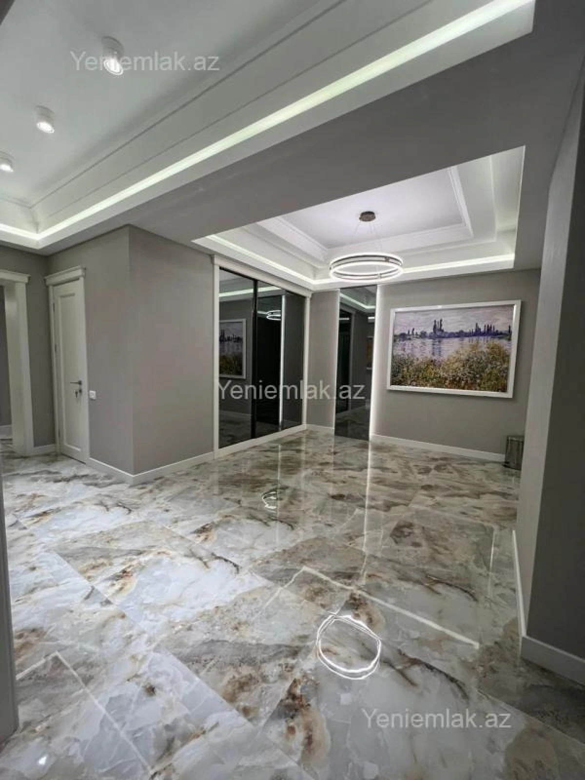 Satılır 4 otaqlı yeni tikili 225 m²