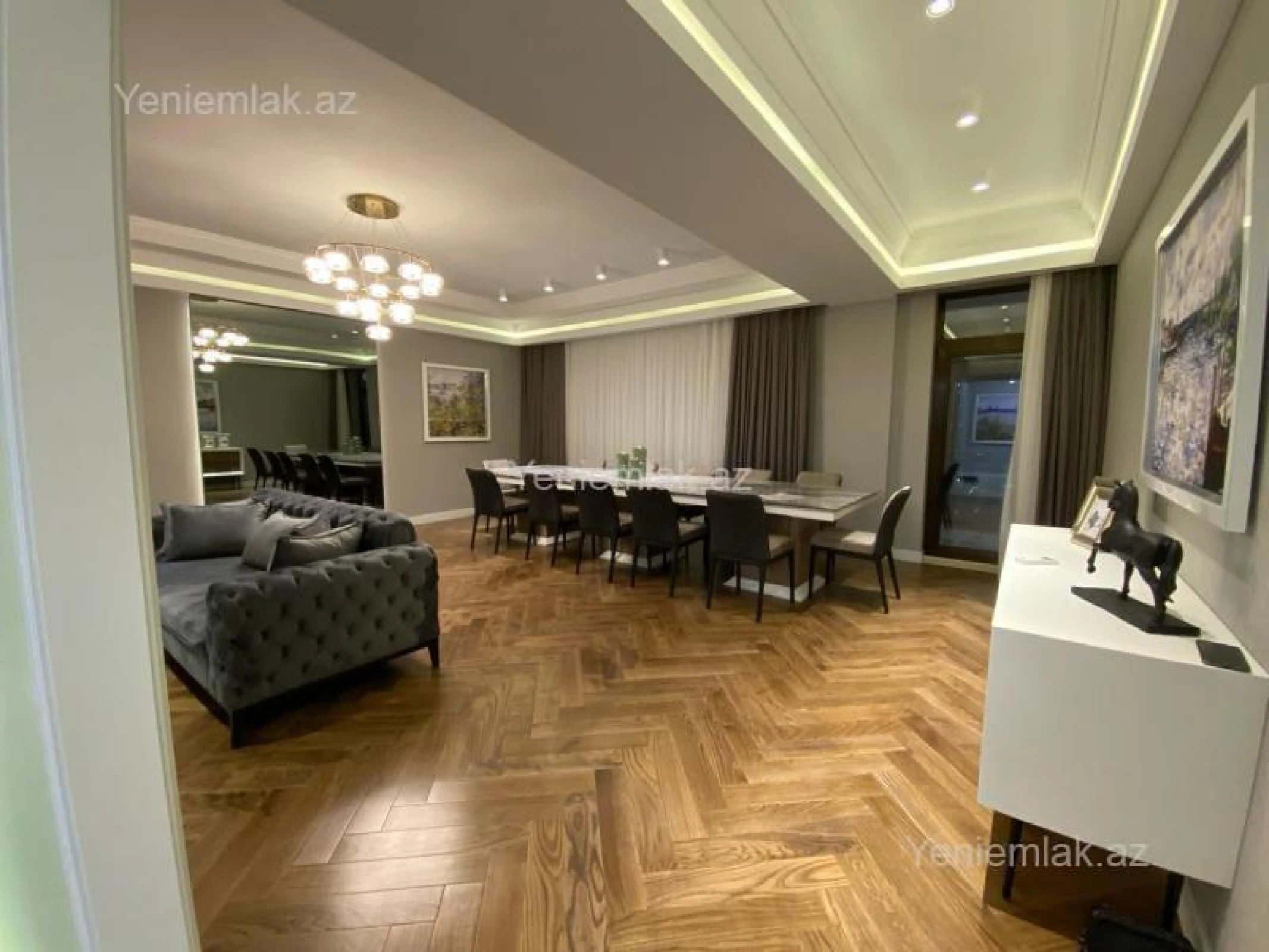 Satılır 4 otaqlı yeni tikili 225 m²