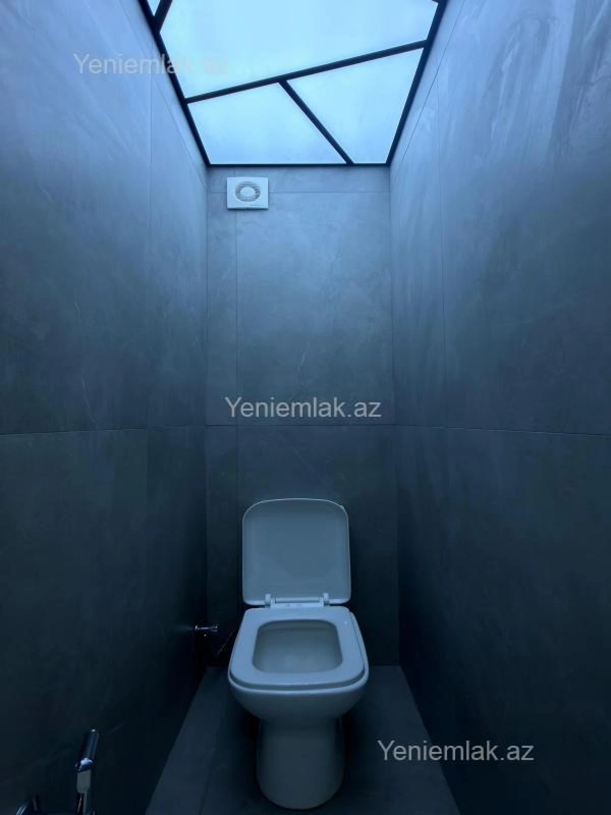 Satılır 2 otaqlı köhnə tikili 60 m²