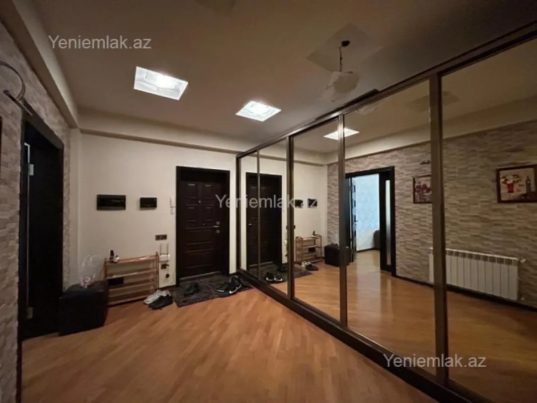 Satılır 2 otaqlı yeni tikili 95 m²