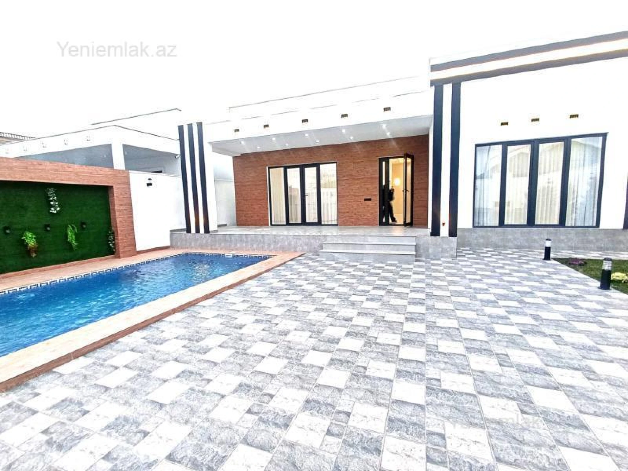 Satılır 4 otaqlı həyət evi 160 m²