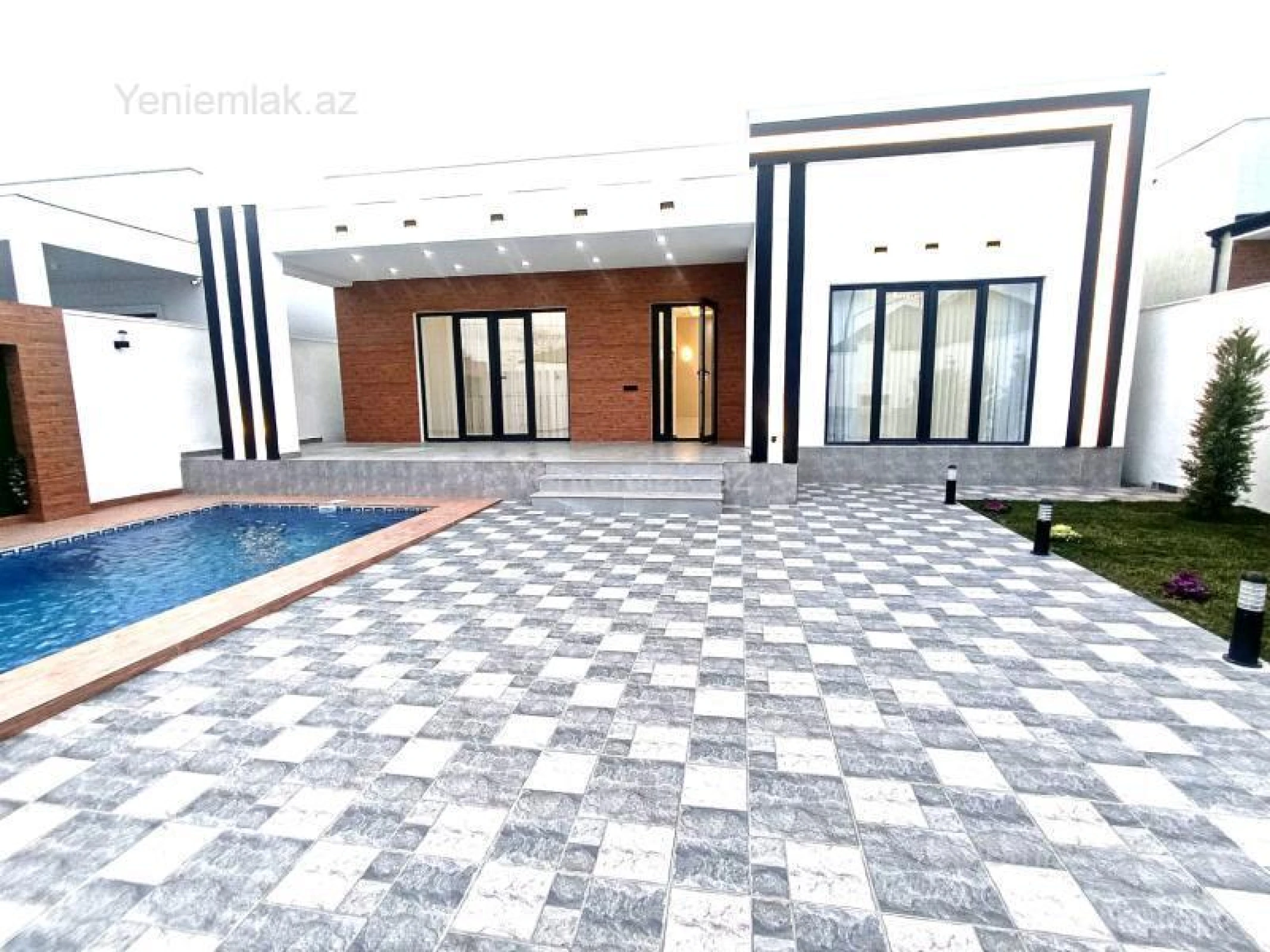 Satılır 4 otaqlı həyət evi 160 m²