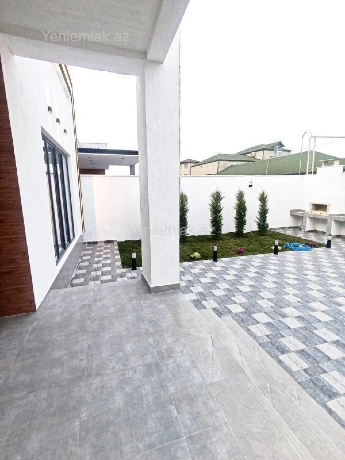 Satılır 4 otaqlı həyət evi 160 m²