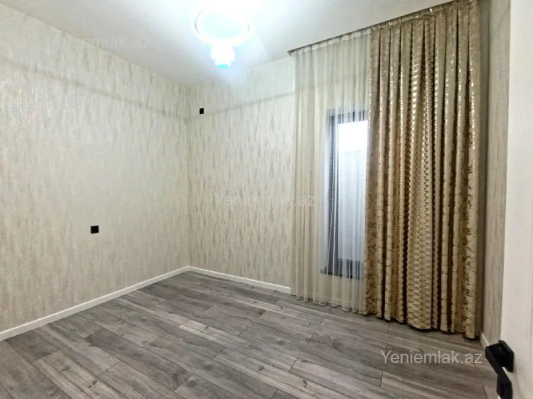 Satılır 4 otaqlı həyət evi 160 m²