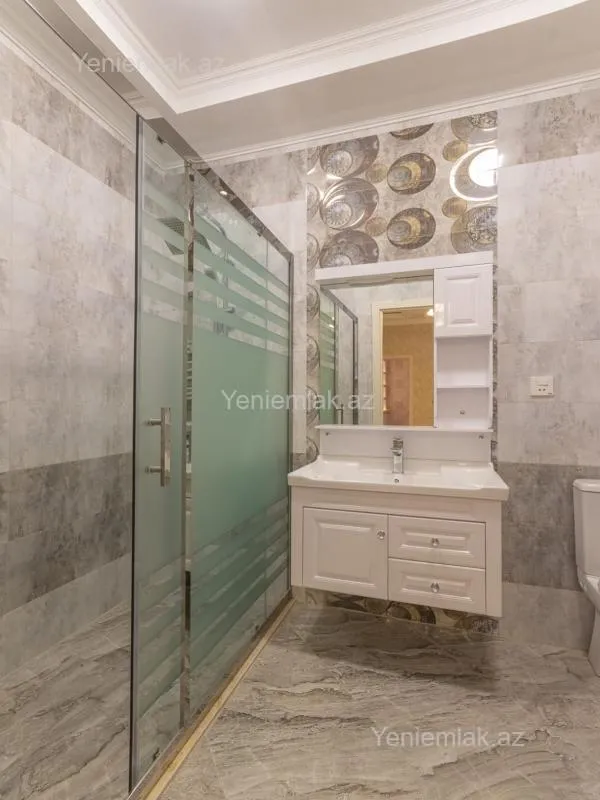 Kirayə verilir 3 otaqlı yeni tikili 103 m²