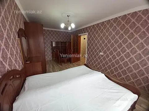 Satılır 1 otaqlı köhnə tikili 35 m²