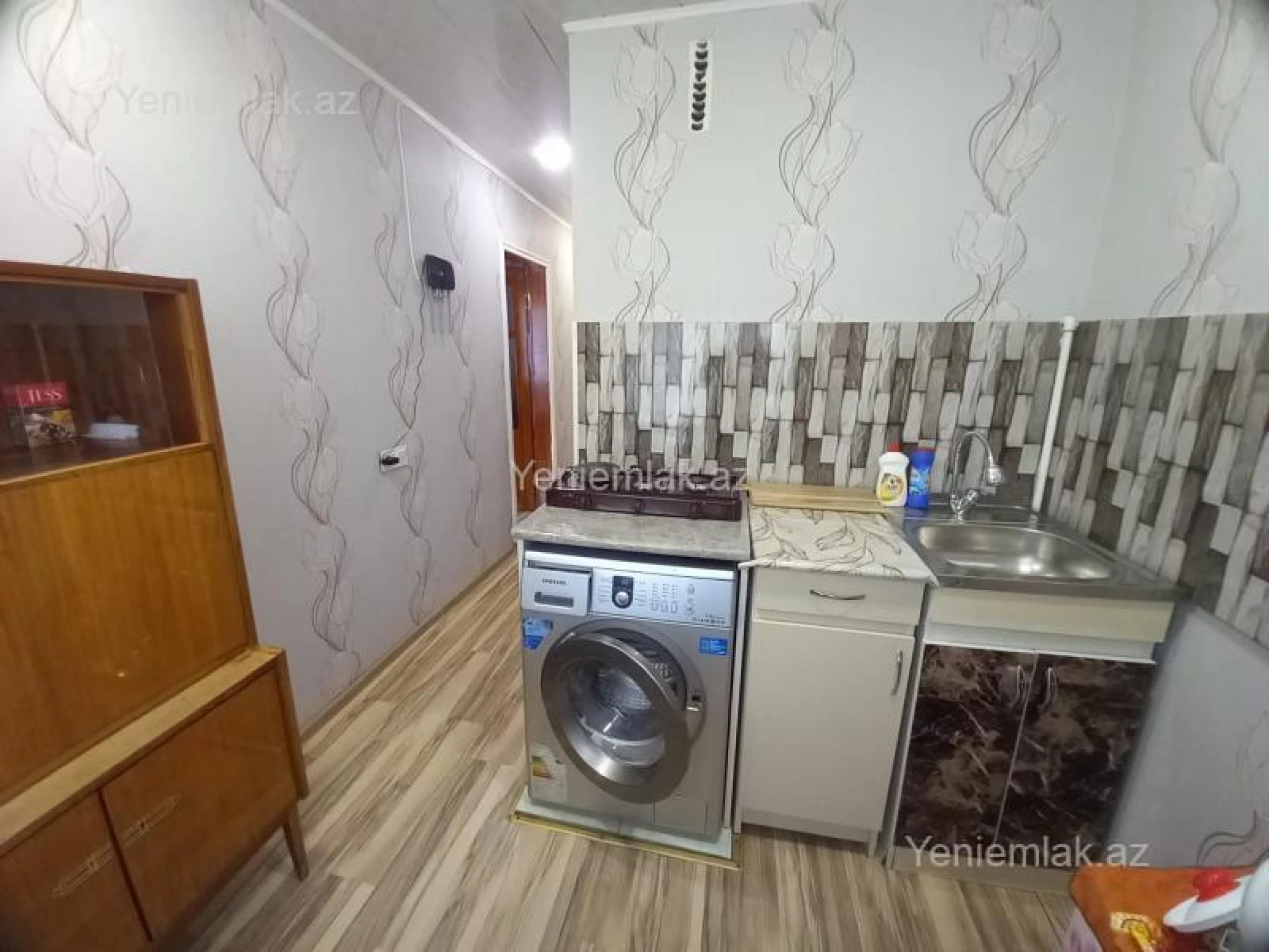 Satılır 1 otaqlı köhnə tikili 35 m²