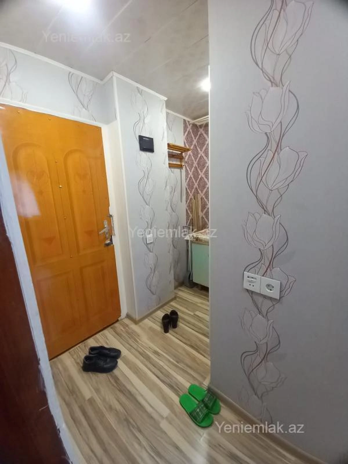 Satılır 1 otaqlı köhnə tikili 35 m²