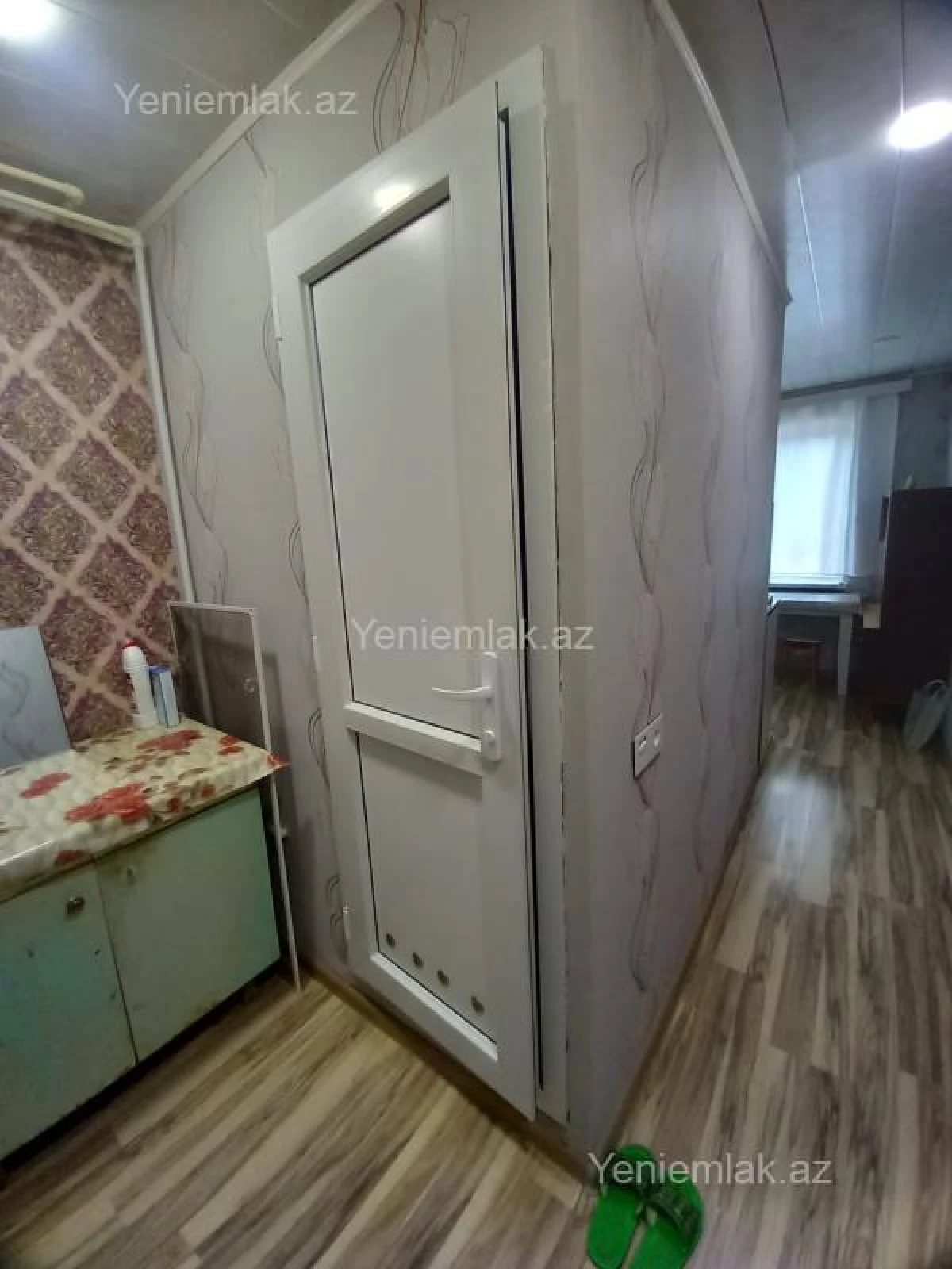 Satılır 1 otaqlı köhnə tikili 35 m²