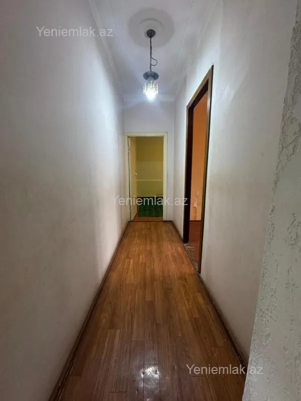 Satılır 5 otaqlı köhnə tikili 110 m²