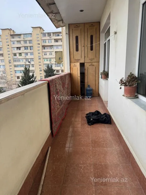 Satılır 5 otaqlı köhnə tikili 110 m²