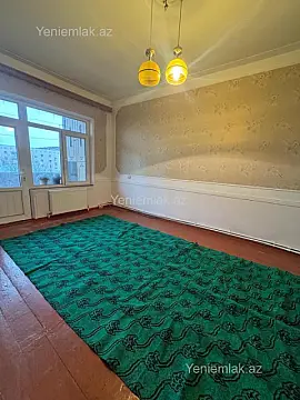 Satılır 5 otaqlı köhnə tikili 110 m²