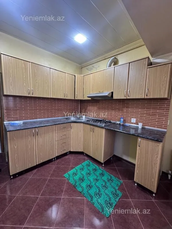 Satılır 5 otaqlı köhnə tikili 110 m²