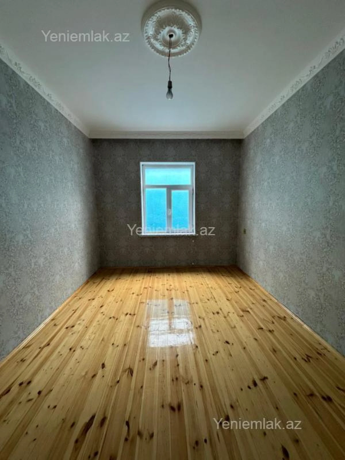 Satılır 4 otaqlı həyət evi 140 m²