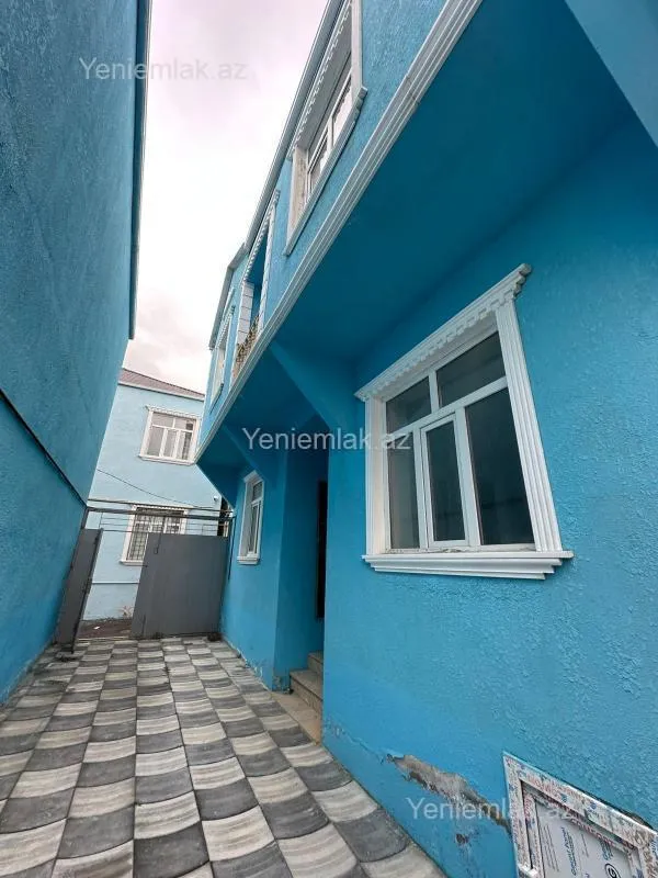 Satılır 4 otaqlı həyət evi 140 m²