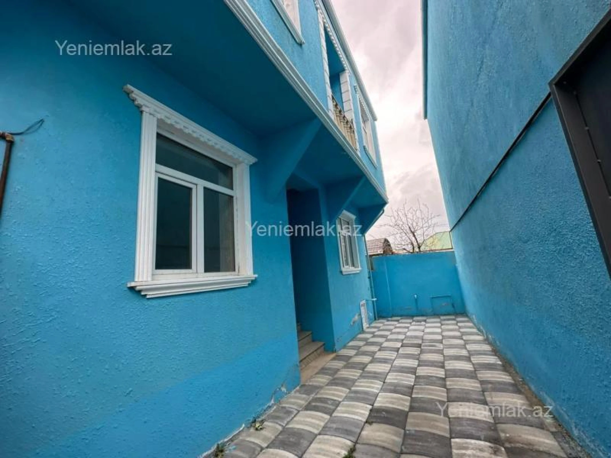 Satılır 4 otaqlı həyət evi 140 m²