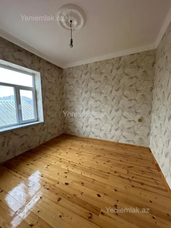 Satılır 4 otaqlı həyət evi 140 m²