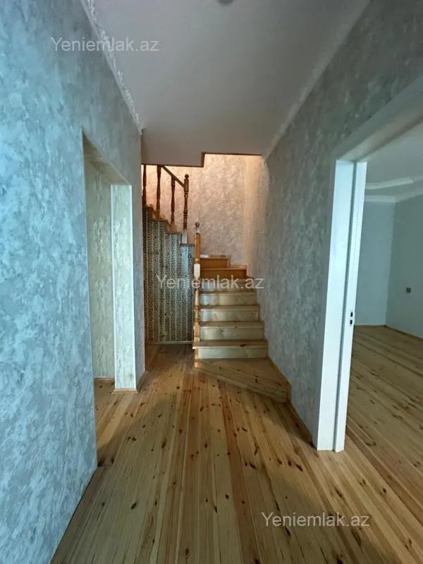 Satılır 4 otaqlı həyət evi 140 m²