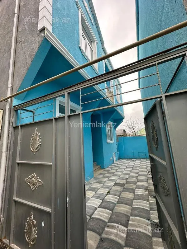 Satılır 4 otaqlı həyət evi 140 m²