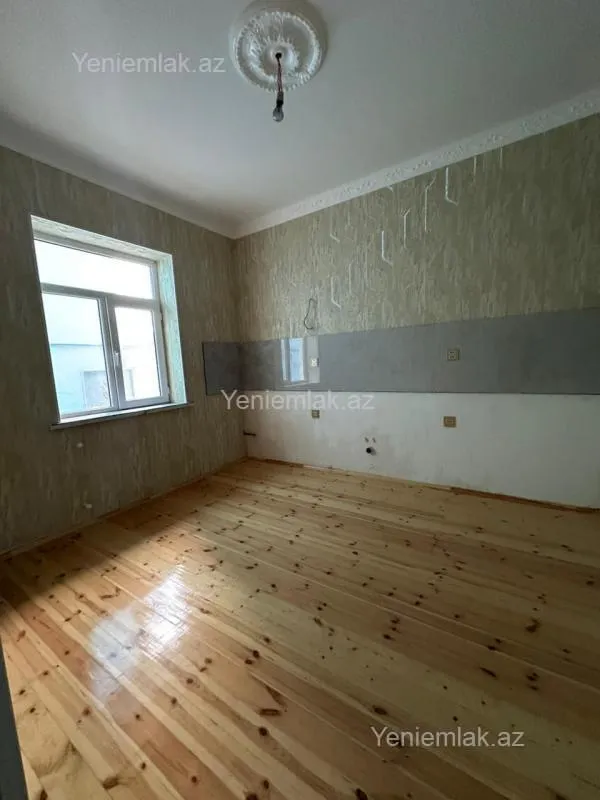 Satılır 4 otaqlı həyət evi 140 m²