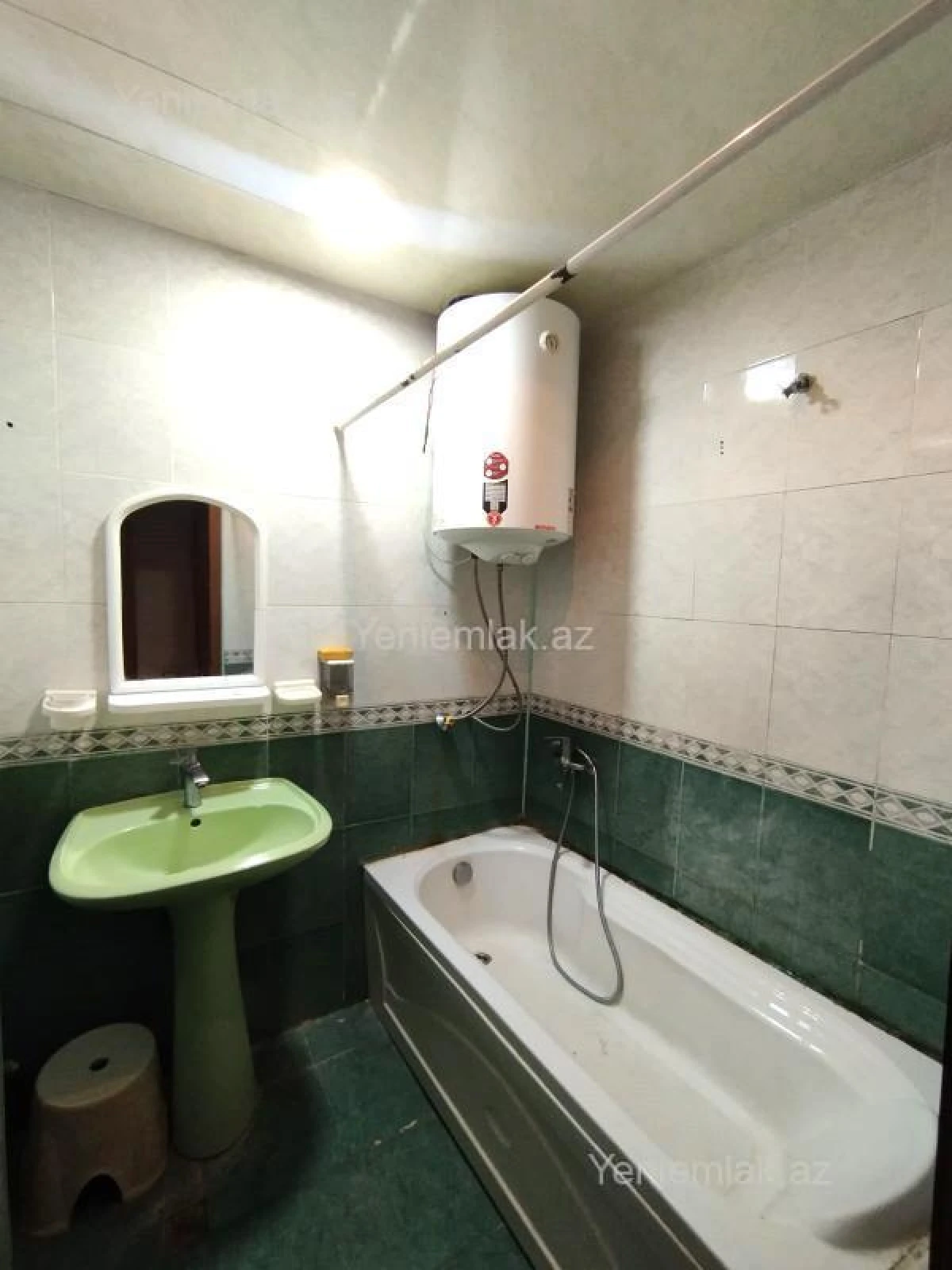 Satılır 3 otaqlı yeni tikili 90 m²