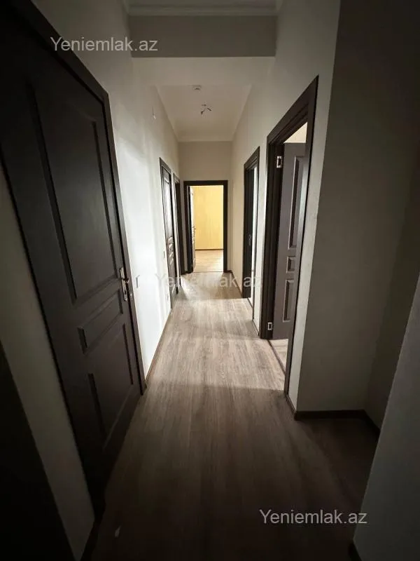 Satılır 3 otaqlı yeni tikili 77 m²